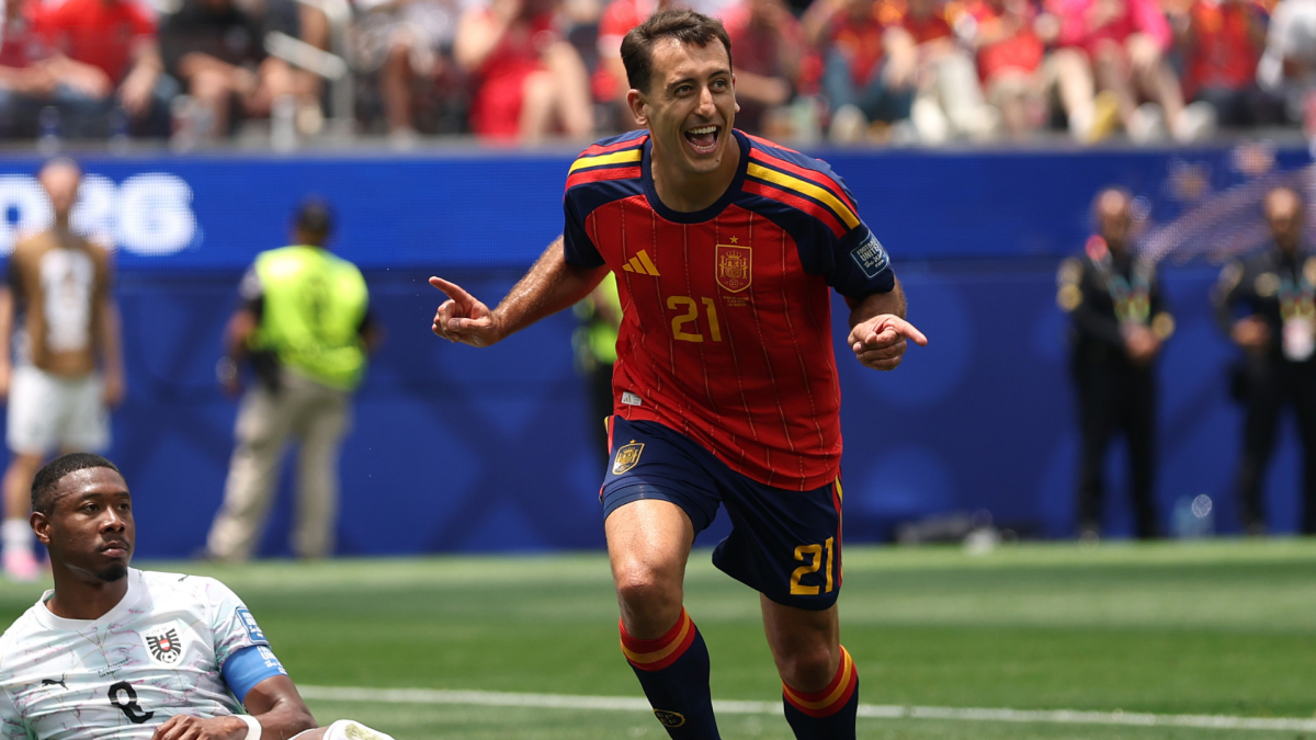Spain advance to World Cup round of 16 after easily dispatching Austria 3-0 behind two Mikel Oyarzabal goals